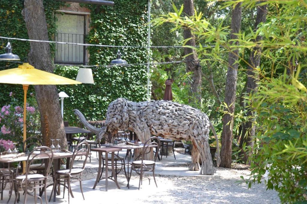 Hostellerie Le Paradou Lourmarin Dış mekan fotoğraf