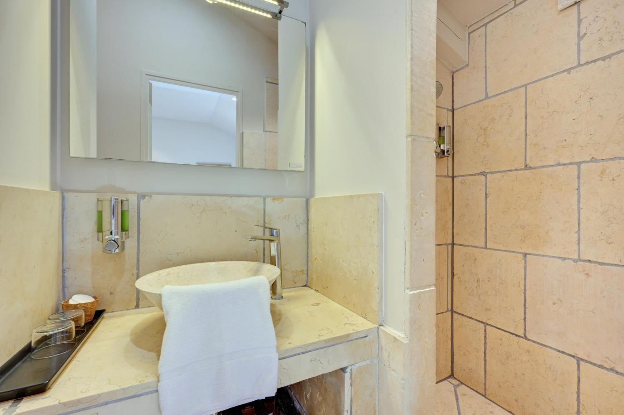 Hostellerie Le Paradou Lourmarin Dış mekan fotoğraf